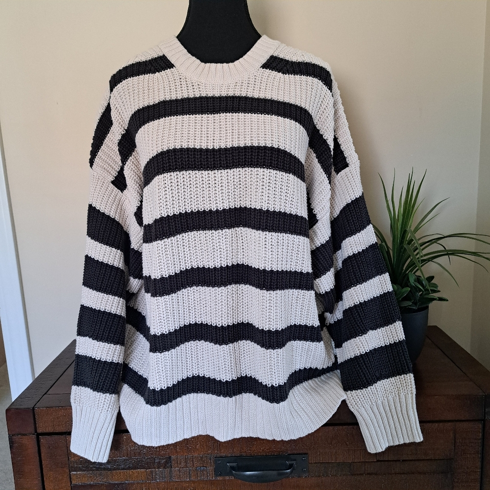 Striped Black and White Women's Sweater
